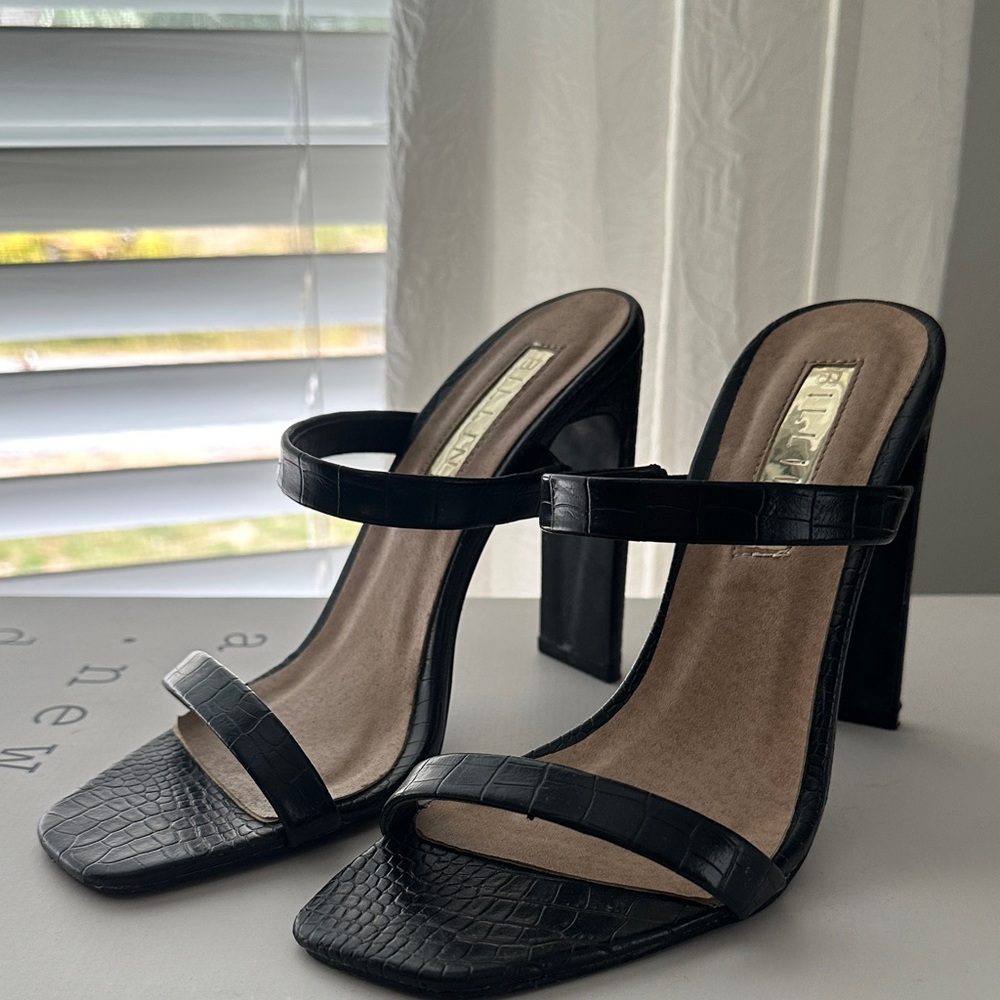 Bellini Black Croc-Embossed Heels